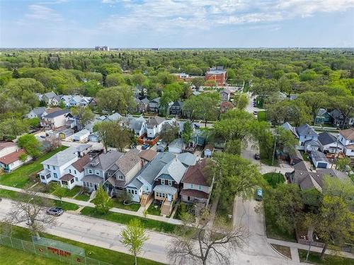 143 Morley Ave, Winnipeg, MB 