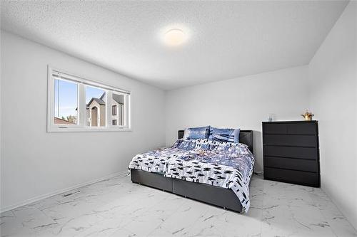 1370 Loudoun Rd, Winnipeg, MB 