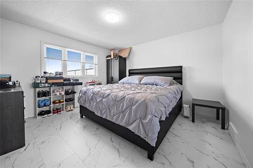 1370 Loudoun Rd, Winnipeg, MB 