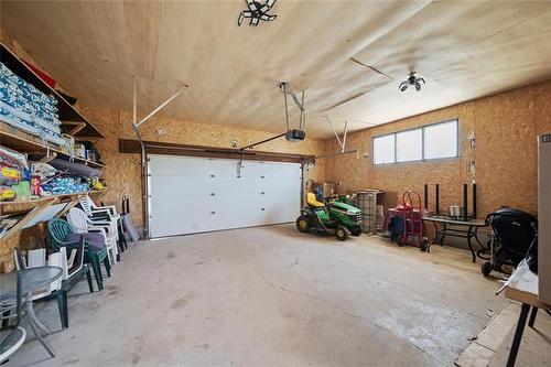 1370 Loudoun Rd, Winnipeg, MB 