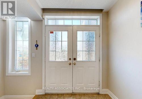 2 Lord Nelson Court, Richmond Hill, ON - Indoor Photo Showing Other Room