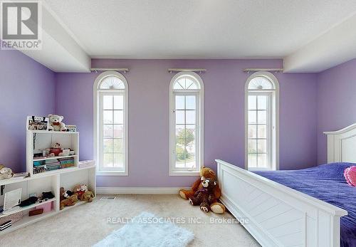 2 Lord Nelson Court, Richmond Hill, ON - Indoor Photo Showing Bedroom