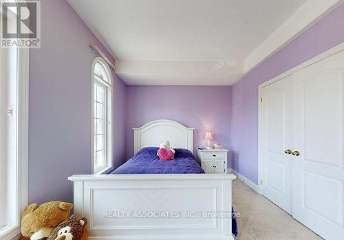 2 Lord Nelson Court, Richmond Hill, ON - Indoor Photo Showing Bedroom