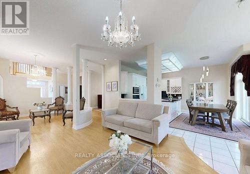 2 Lord Nelson Court, Richmond Hill, ON - Indoor Photo Showing Living Room