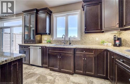 264 Evens Pond Crescent, Kitchener, ON - Indoor Photo Showing Kitchen With Upgraded Kitchen
