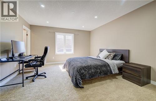 264 Evens Pond Crescent, Kitchener, ON - Indoor Photo Showing Bedroom