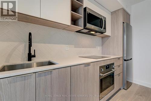 #523 - 36 Zorra Street, Toronto, ON - Indoor Photo Showing Kitchen