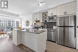 411 - 60 GEORGE BUTCHART DRIVE Toronto, ON M3K 0E1