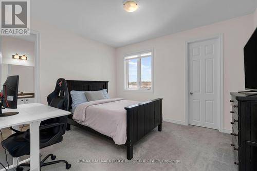 113 Rugman Crescent, Springwater, ON - Indoor Photo Showing Bedroom