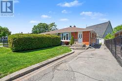 615 QUEBEC STREET  Ottawa, ON K1K 0Z4