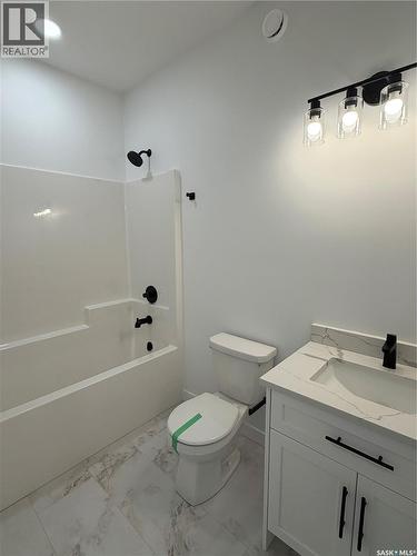 106 Lakewood Drive, Humboldt, SK - Indoor Photo Showing Bathroom