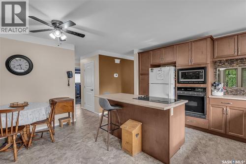 231 Benesh Crescent, Saskatoon, SK - Indoor Photo Showing Kitchen