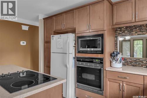 231 Benesh Crescent, Saskatoon, SK - Indoor Photo Showing Kitchen