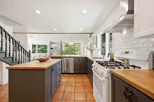 Kitchen - 250 Ch. Judd, Sutton, QC - Indoor Photo Showing Kitchen