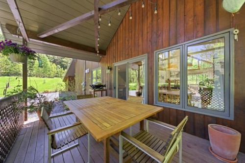 Patio - 250 Ch. Judd, Sutton, QC - Outdoor With Deck Patio Veranda With Exterior