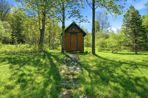Shed - 250 Ch. Judd, Sutton, QC - Outdoor