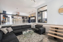 Salon - 