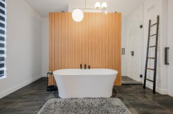 Salle de bains attenante à la CCP - 
