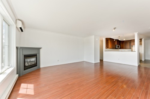 Living Room - 3002 Rue Du Sauvignon, Sherbrooke (Les Nations), QC - Indoor With Fireplace