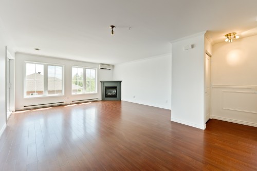 Dining Room - 3002 Rue Du Sauvignon, Sherbrooke (Les Nations), QC - Indoor Photo Showing Living Room With Fireplace