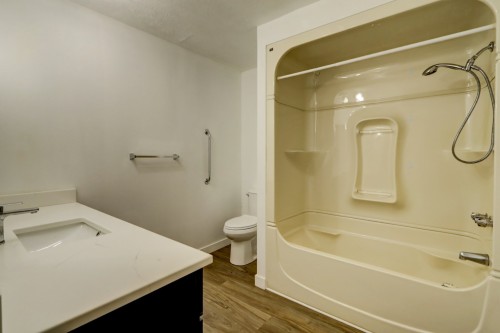 Salle de bains - 280  - 283 Route Du Lac-Rond S., Montcalm, QC - Indoor Photo Showing Bathroom