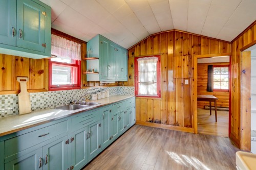 Cuisine - 280  - 283 Route Du Lac-Rond S., Montcalm, QC - Indoor Photo Showing Kitchen With Double Sink
