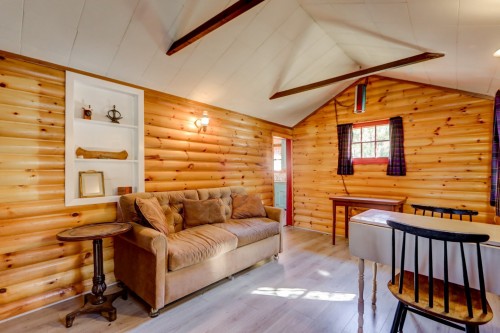 Salon - 280  - 283 Route Du Lac-Rond S., Montcalm, QC - Indoor