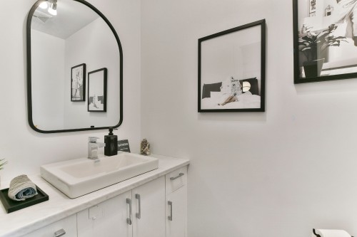 Powder room - 213-6400 Rue De Chambéry, Brossard, QC - Indoor Photo Showing Bathroom