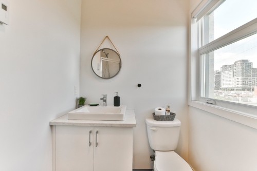 Bathroom - 213-6400 Rue De Chambéry, Brossard, QC - Indoor Photo Showing Bathroom