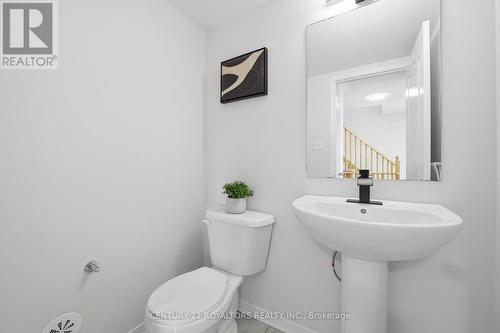 2448 Bromus Path, Oshawa, ON - Indoor Photo Showing Bathroom