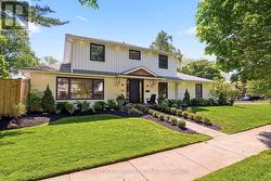 394 RANKIN DRIVE  Burlington, ON L7N 2B5