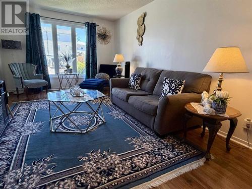 56 Farrell Cres, Elliot Lake, ON - Indoor Photo Showing Living Room