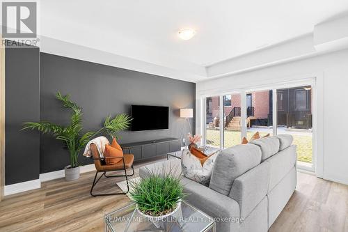 Unit D - 449 Lansdowne Avenue, Toronto, ON - Indoor Photo Showing Living Room