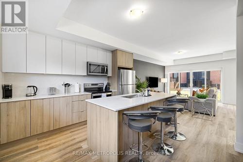 Unit D - 449 Lansdowne Avenue, Toronto, ON - Indoor Photo Showing Kitchen With Stainless Steel Kitchen With Upgraded Kitchen