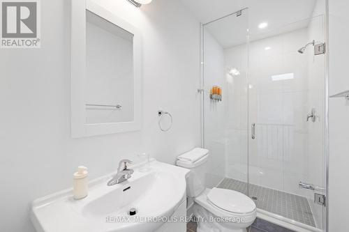 Unit D - 449 Lansdowne Avenue, Toronto, ON - Indoor Photo Showing Bathroom