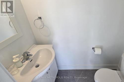 Unit D - 449 Lansdowne Avenue, Toronto, ON - Indoor Photo Showing Bathroom