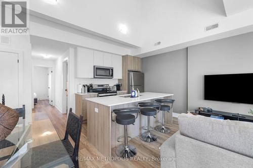 Unit A - 449 Lansdowne Avenue, Toronto, ON - Indoor Photo Showing Kitchen