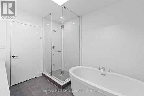 Unit A - 449 Lansdowne Avenue, Toronto, ON - Indoor Photo Showing Bathroom