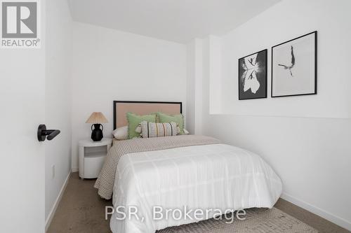 538 Duplex Avenue, Toronto, ON - Indoor Photo Showing Bedroom