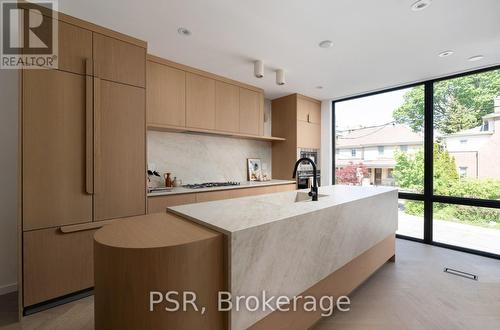 538 Duplex Avenue, Toronto, ON - Indoor