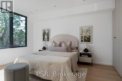 538 Duplex Avenue, Toronto, ON - Indoor Photo Showing Bedroom