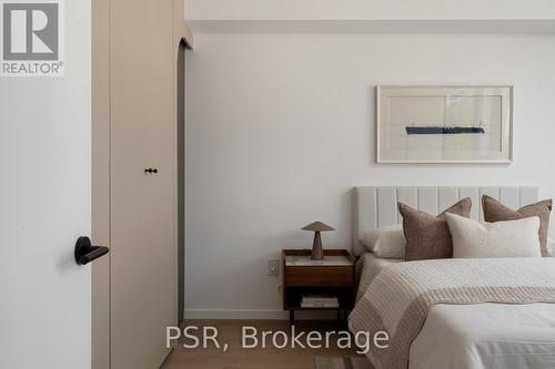 538 Duplex Avenue, Toronto, ON - Indoor Photo Showing Bedroom