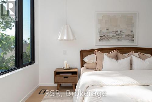 538 Duplex Avenue, Toronto, ON - Indoor Photo Showing Bedroom