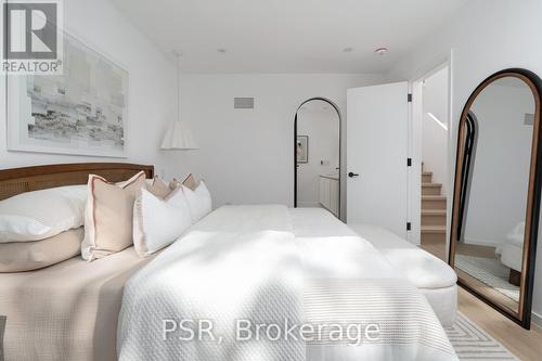 538 Duplex Avenue, Toronto, ON - Indoor Photo Showing Bedroom