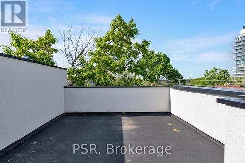 538 Duplex Avenue, Toronto, ON - Outdoor