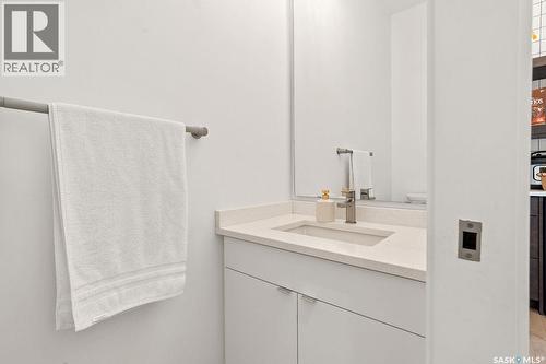 4238 Green Olive Way E, Regina, SK - Indoor Photo Showing Bathroom