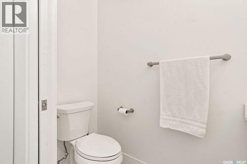 4238 Green Olive Way E, Regina, SK - Indoor Photo Showing Bathroom