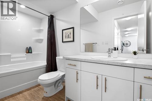 4238 Green Olive Way E, Regina, SK - Indoor Photo Showing Bathroom