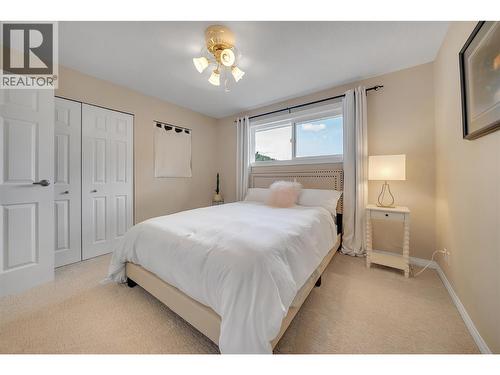 20177 Garnet Valley Road, Summerland, BC - Indoor Photo Showing Bedroom
