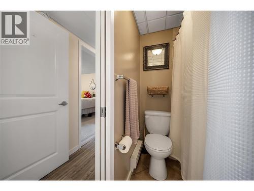 20177 Garnet Valley Road, Summerland, BC - Indoor Photo Showing Bathroom